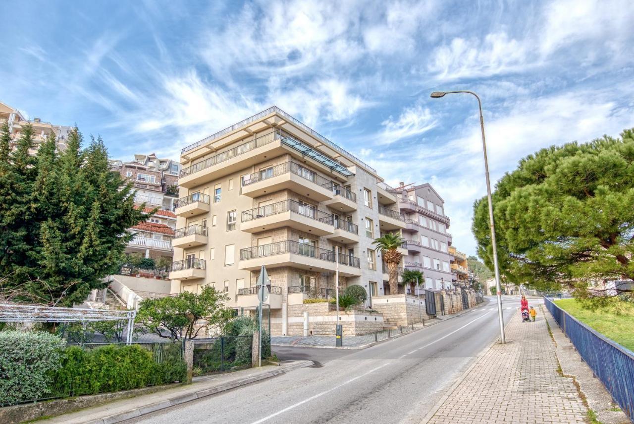 Ap Royal Oak - 2 Bedroom Apartment In Budva Buitenkant foto