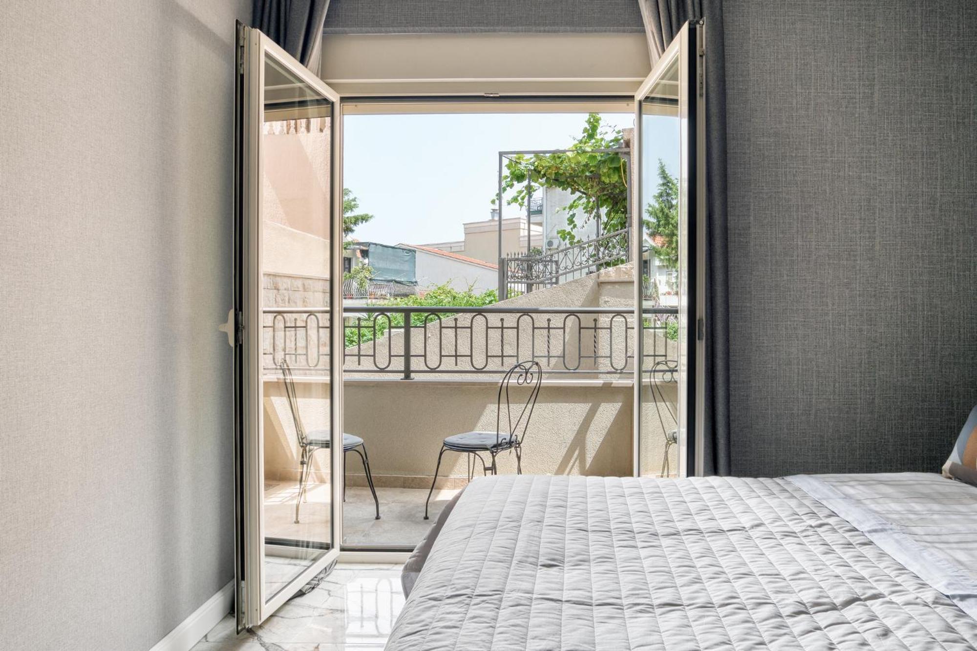 Ap Royal Oak - 2 Bedroom Apartment In Budva Buitenkant foto