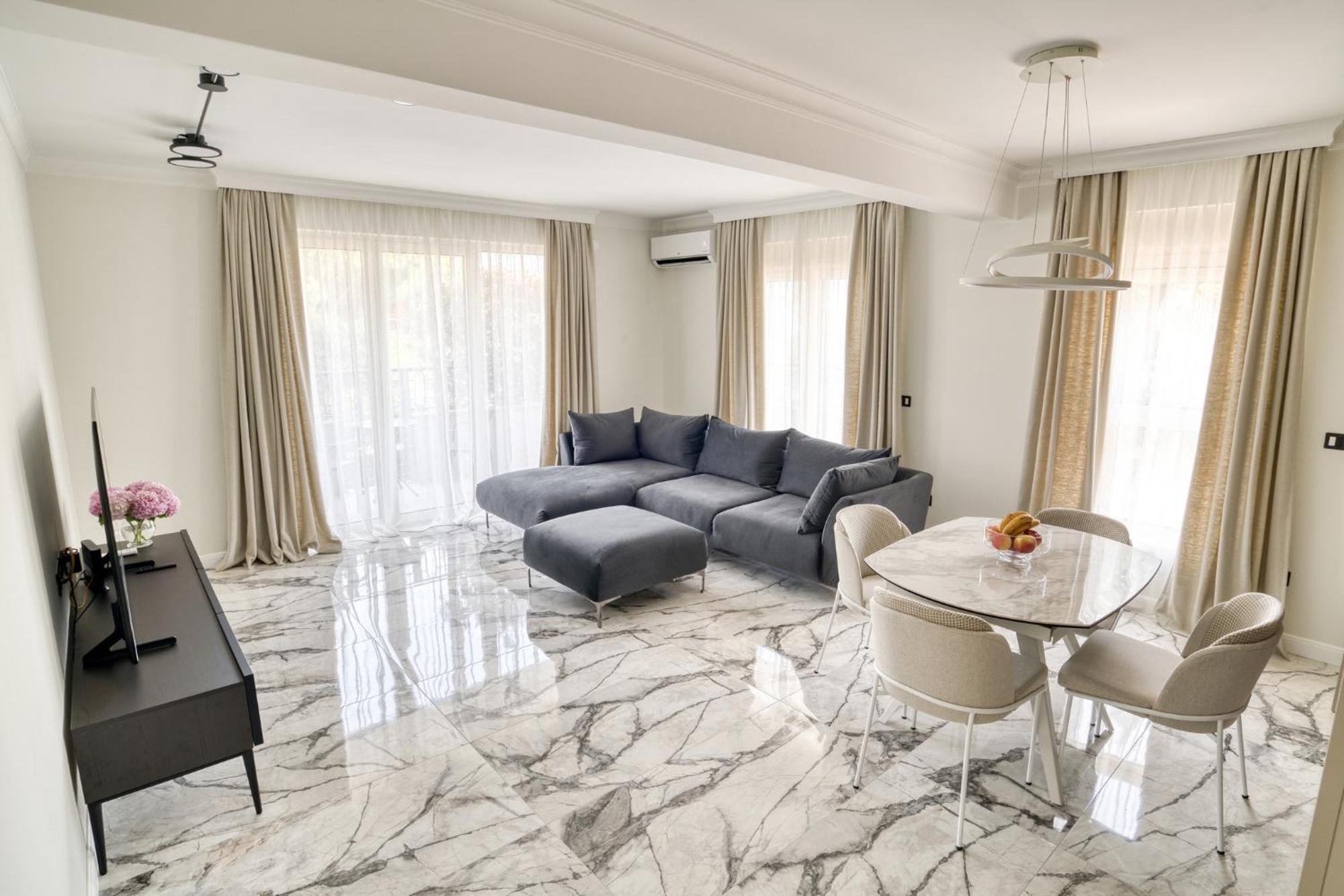 Ap Royal Oak - 2 Bedroom Apartment In Budva Buitenkant foto