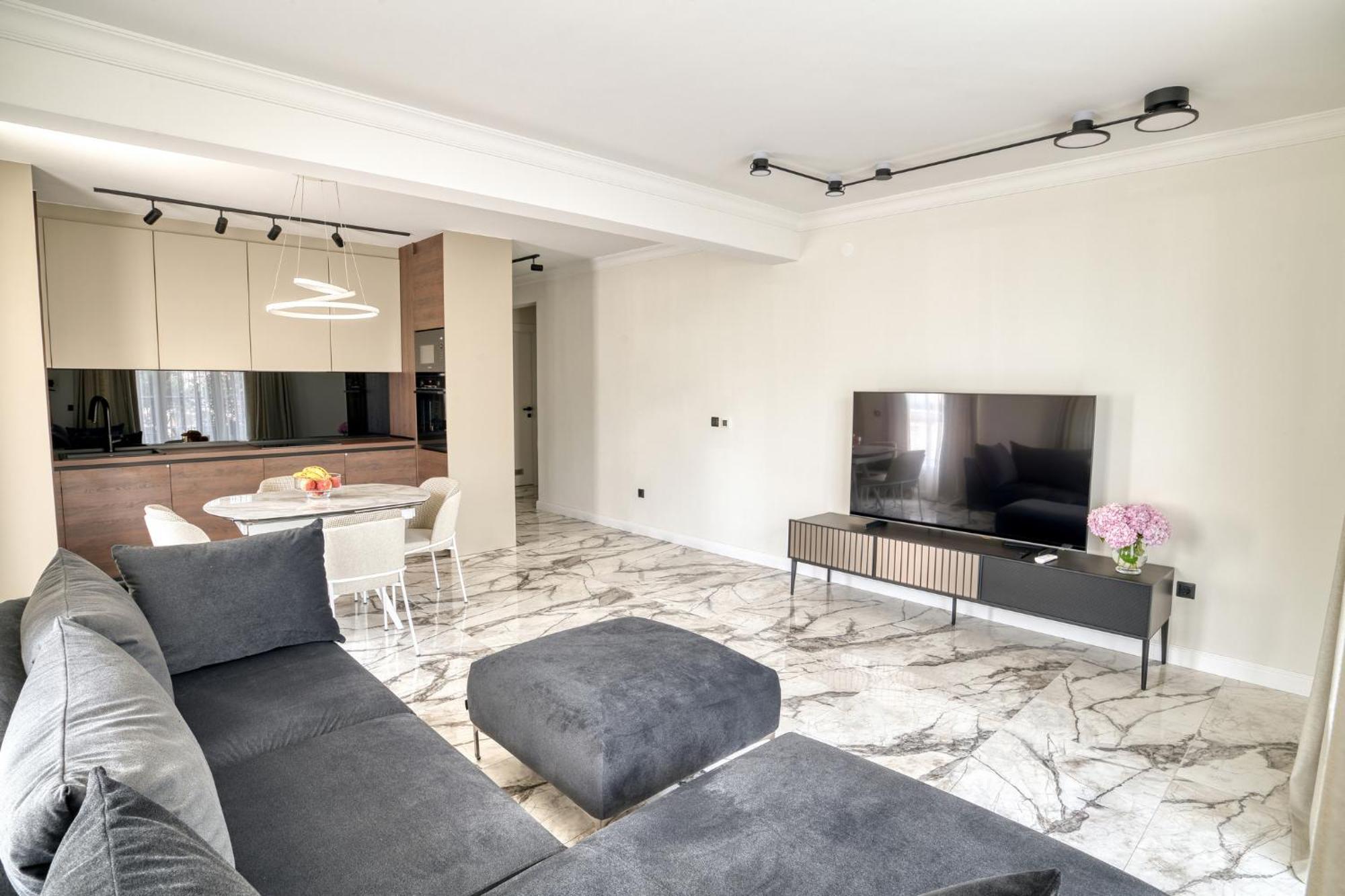 Ap Royal Oak - 2 Bedroom Apartment In Budva Buitenkant foto